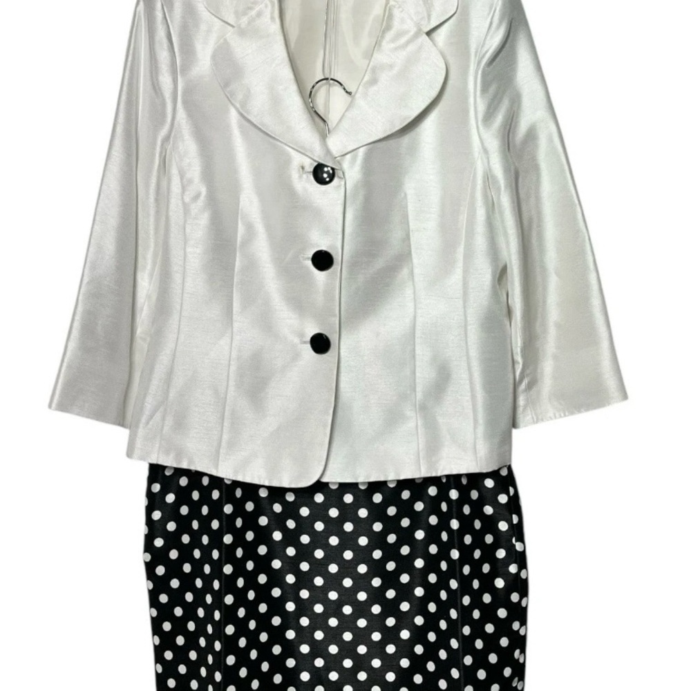 Le Suit Shimmering White Blazer